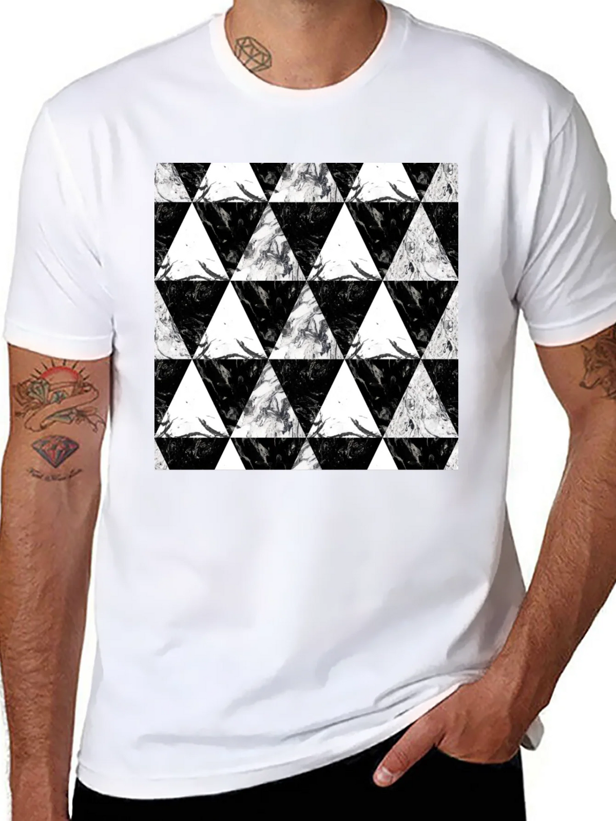 Black Triangle Pattern Graphic Tee product image 7